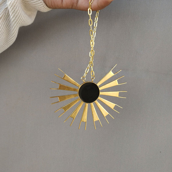 Tuhi Long Pendent Necklace