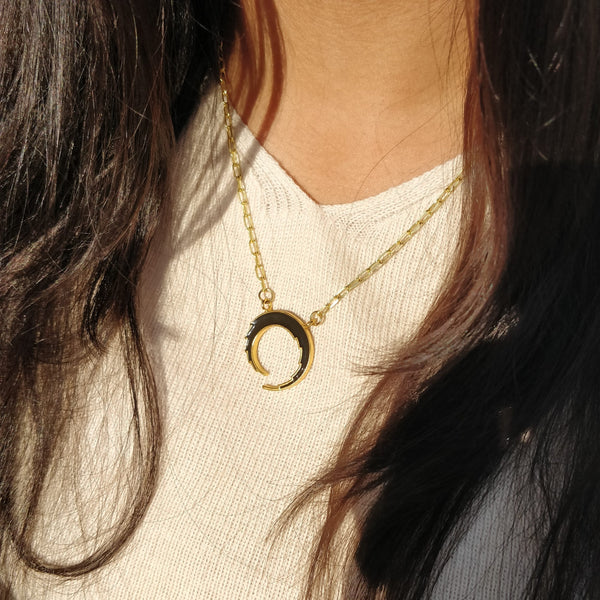 Hiruti Small Pendent Necklace