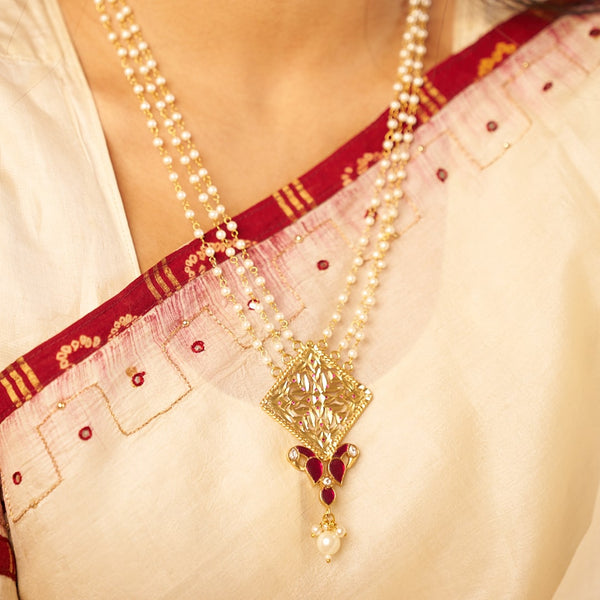 Varuna Pearl Neckalce