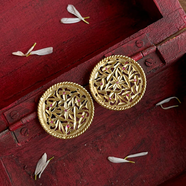 Ira Gold Studs