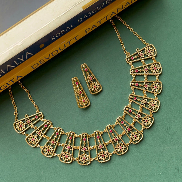 Aarnaya Necklace Set