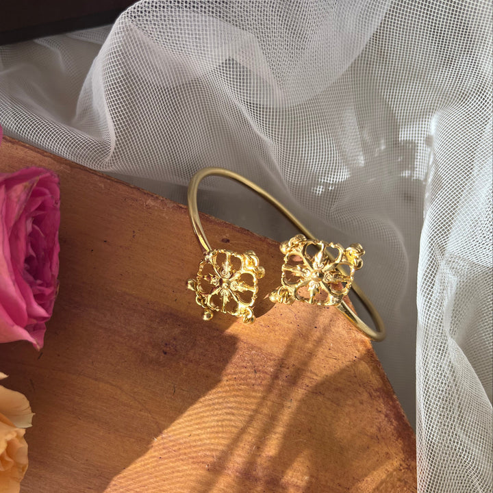 festive jewelry for Diwali

wedding guest jewelry ideas

Navratri jewelry collection

Karva Chauth jewelry online

Durga Puja jewelry looks

festive gold plated earrings