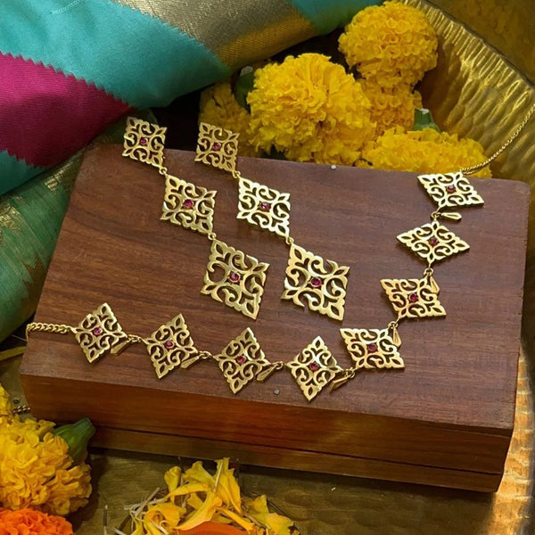 Chaturburj Gold Necklace Set